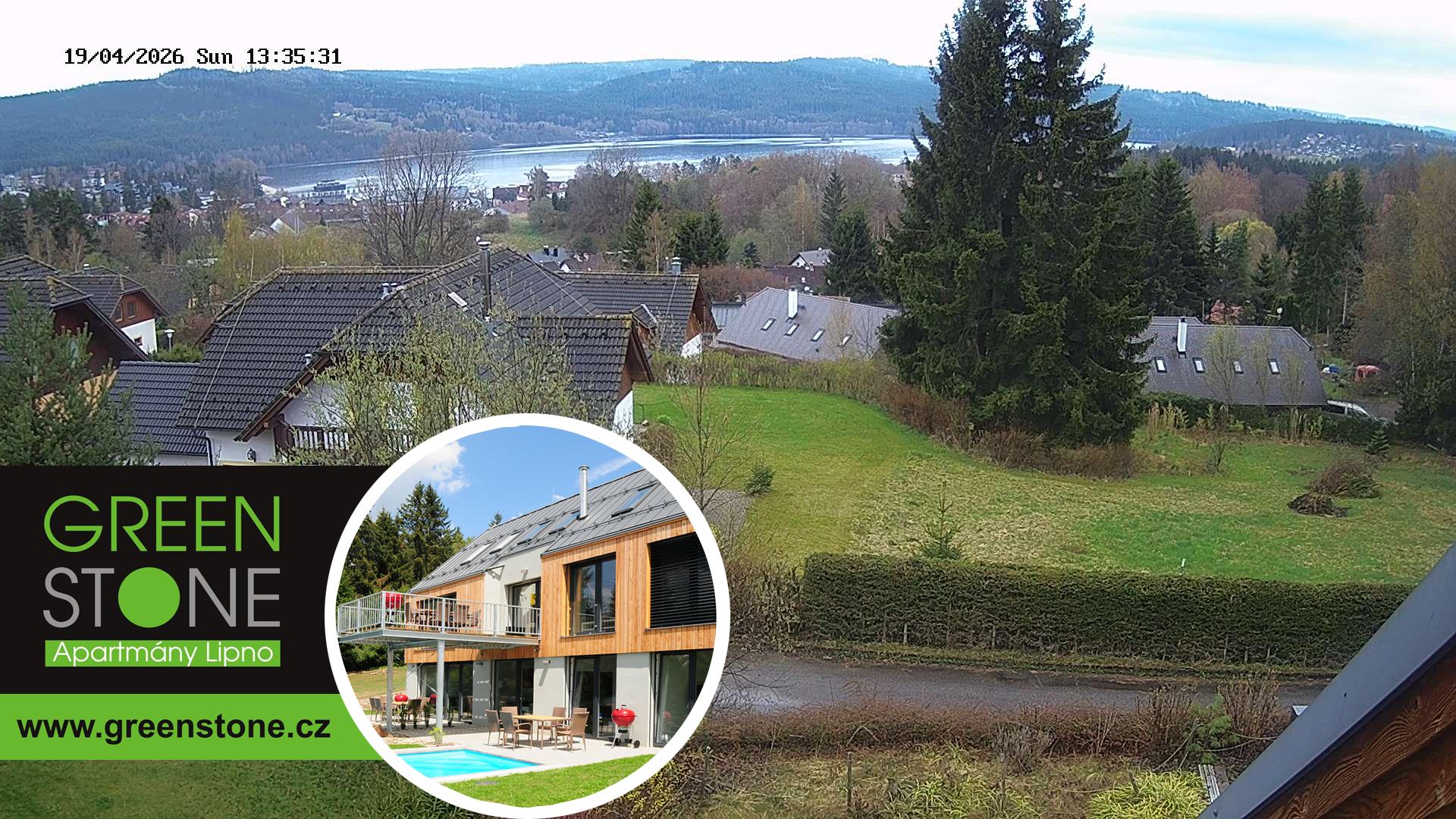 Aktuální záběr z kamery umístěné na našem apartmánovém domě Green Stone Lipno